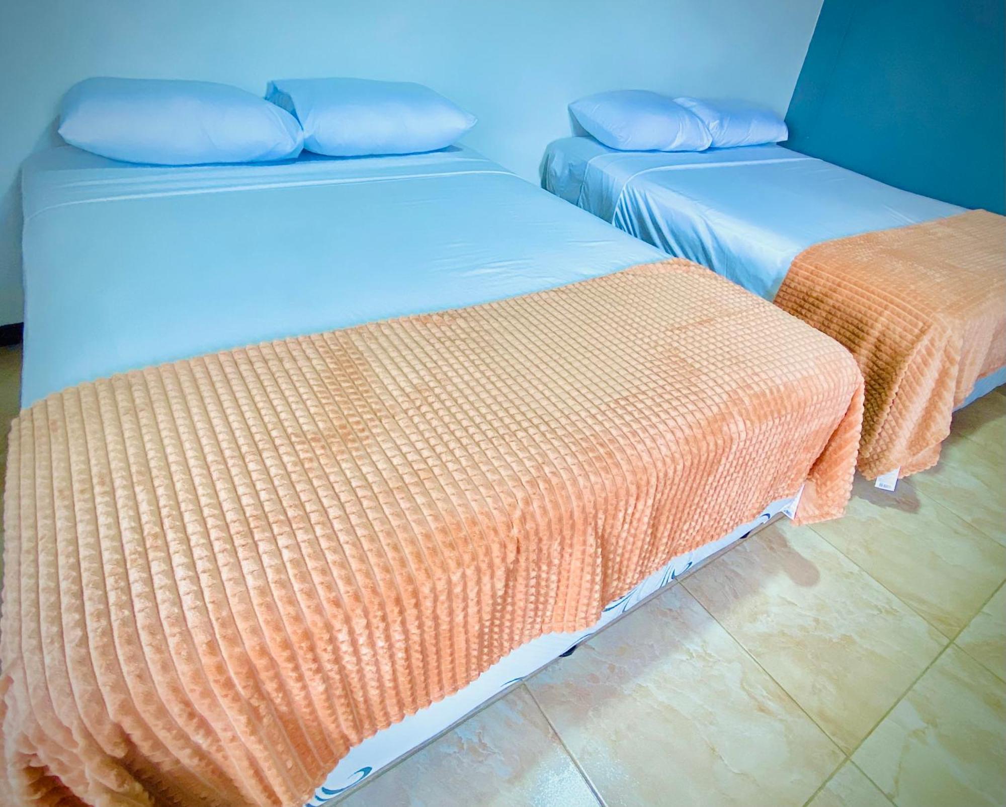 Nomads Family Rooms, Fortuna Town La Fortuna Esterno foto